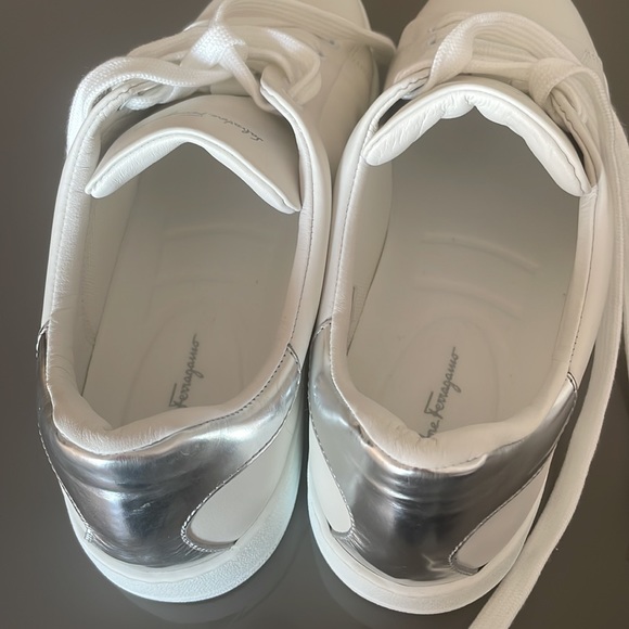 SALVATORE FERRAGAMO SNEAKERS SIZE 9 - Picture 6 of 8